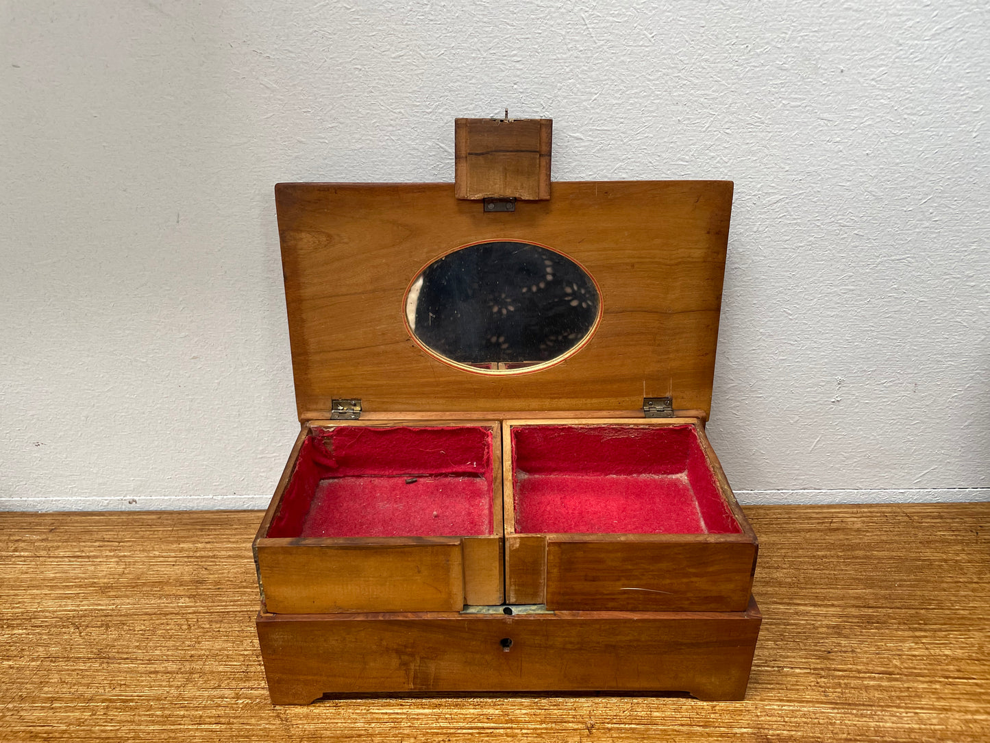 Antique Inlaid Olive Wood Jewelry Box