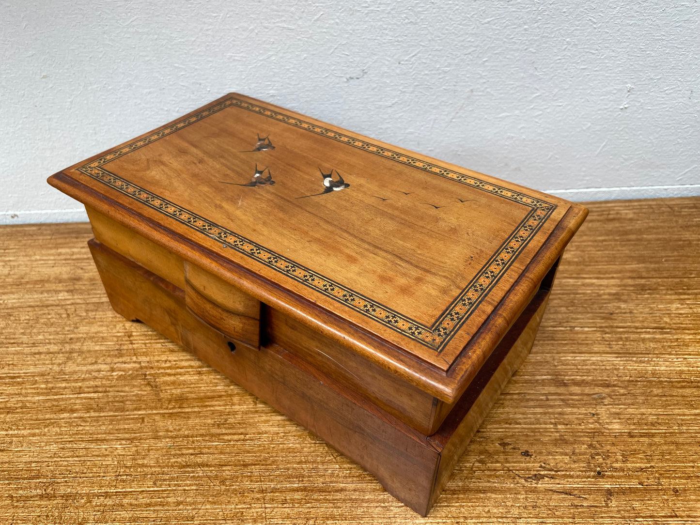 Antique Inlaid Olive Wood Jewelry Box