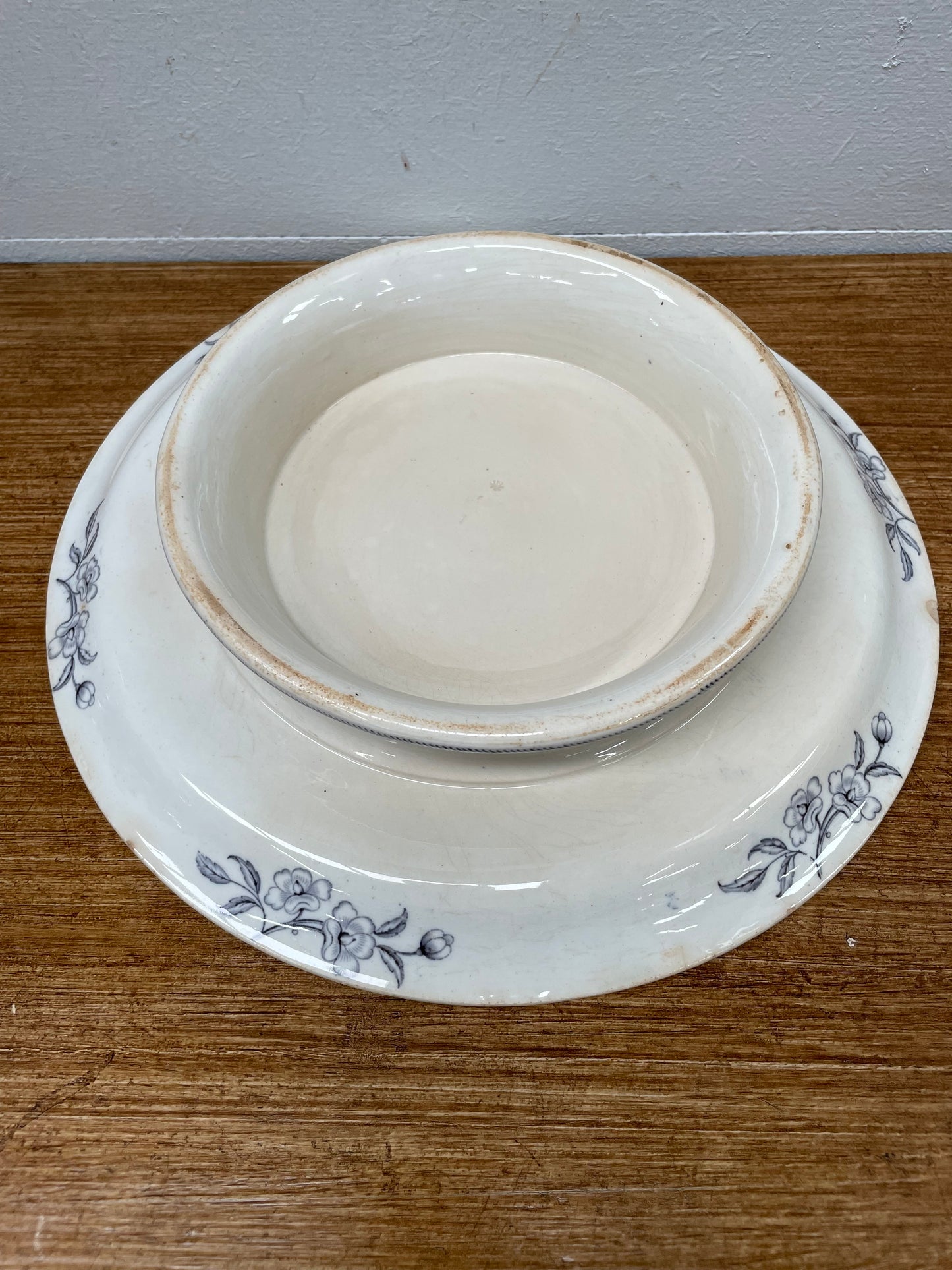 Victorian Cremorne Gardens Pattern Cake Stand