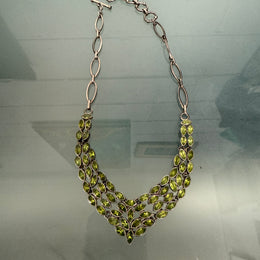 Stunning Vintage Style Peridot Necklace