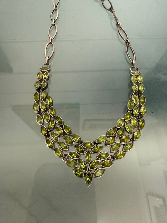 Stunning Vintage Style Peridot Necklace