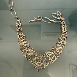 Stunning Vintage Style Peridot Necklace