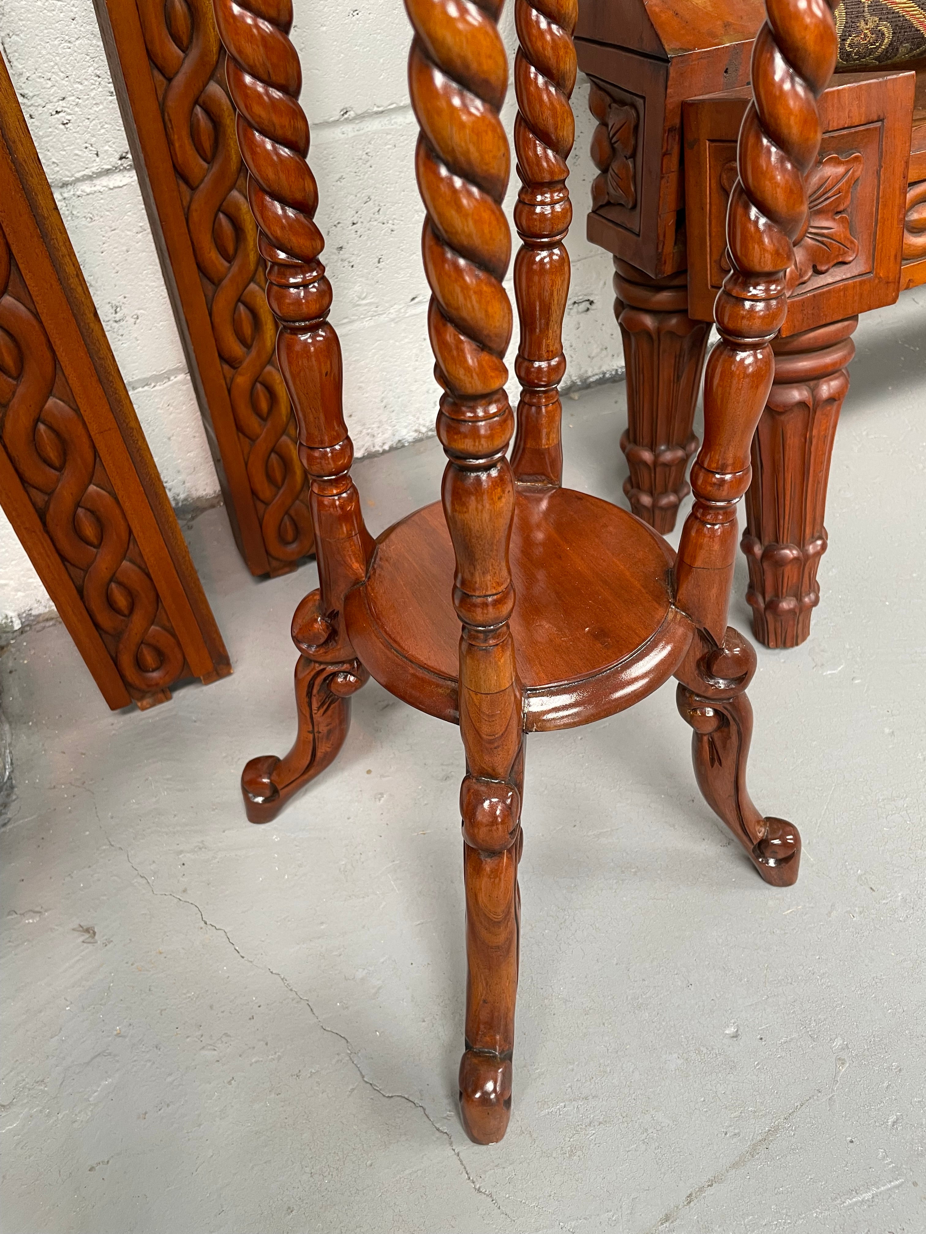 Vintage Mahogany Pedestal | Antique & Vintage | Moonee Ponds Antiques | Australia Wide Delivery