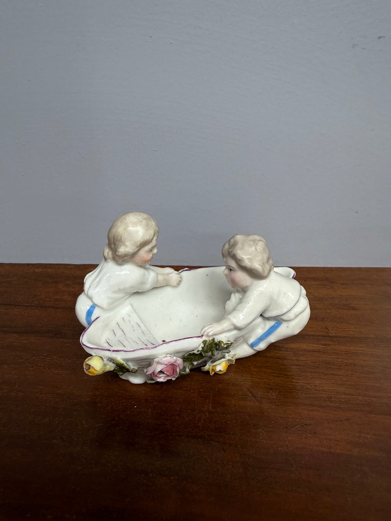 Novelty Dresden Salt With Children & A Boat