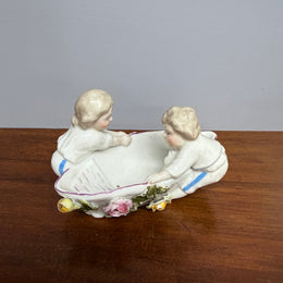 Novelty Dresden Salt With Children & A Boat