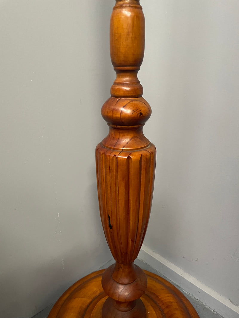 Antique Pine standard lamp that has been rewired to Australian standards with foot pedal. It has been sourced locally and is in good original detailed condition.