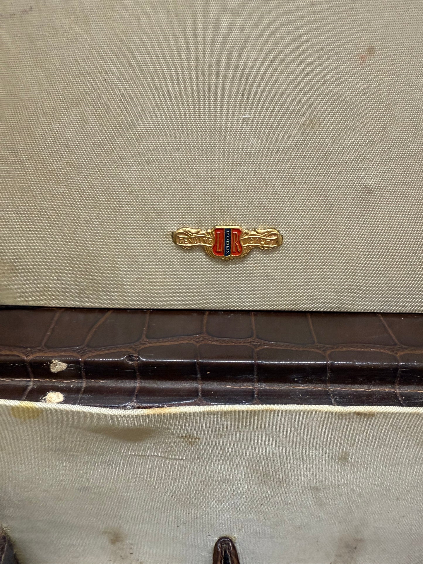 Vintage Suitcase/Beauty Case