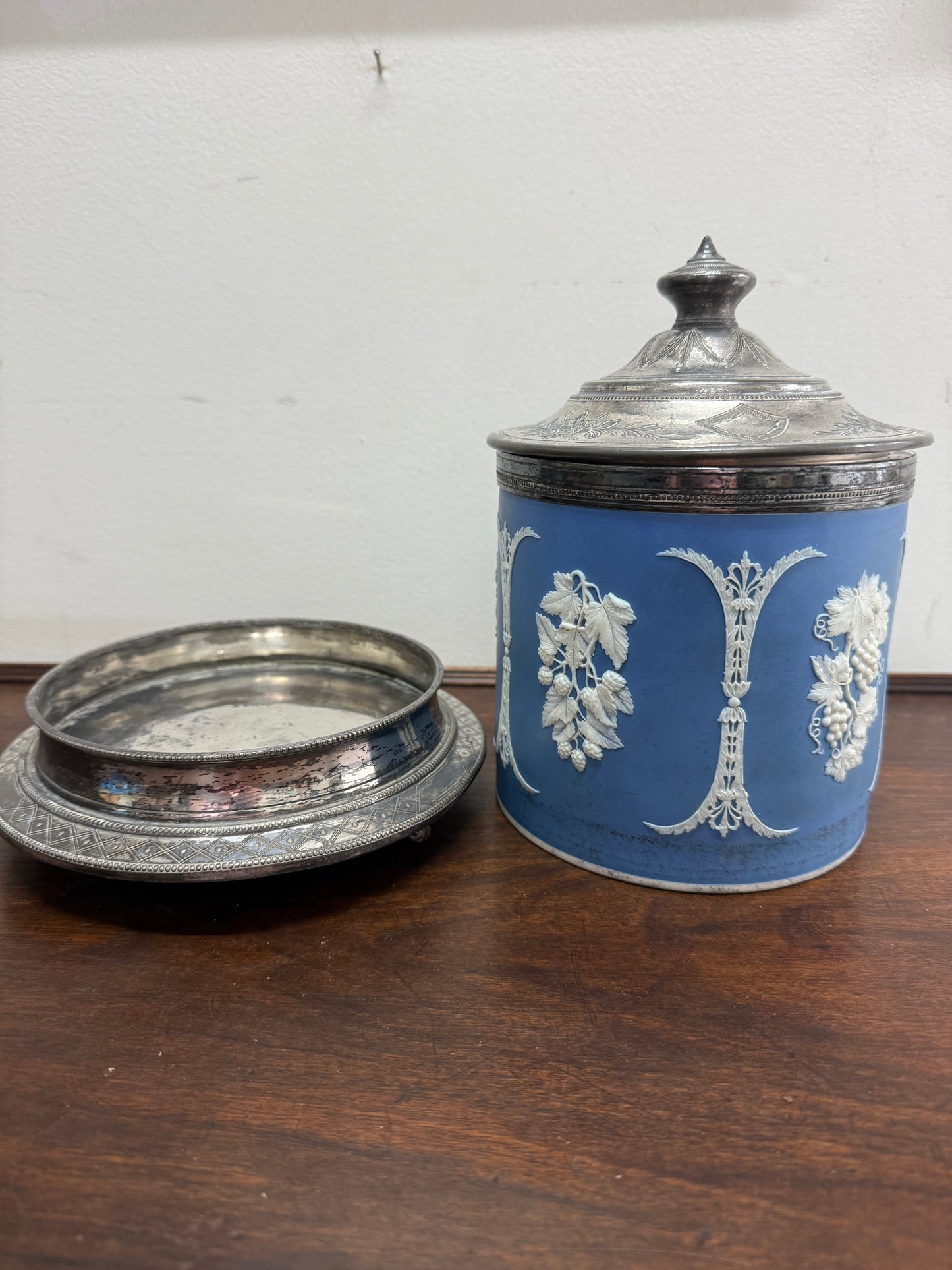 Attractive Jasper Ware & Silver Plated Biscuit Barrel