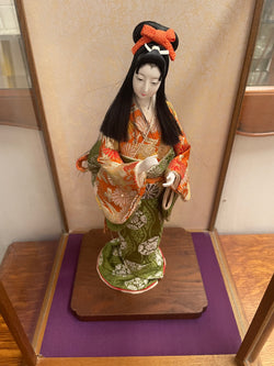 Vintage Geisha Girl in Original Show Cabinet | Antique & Vintage | Moonee Ponds Antiques | Australia Wide Delivery