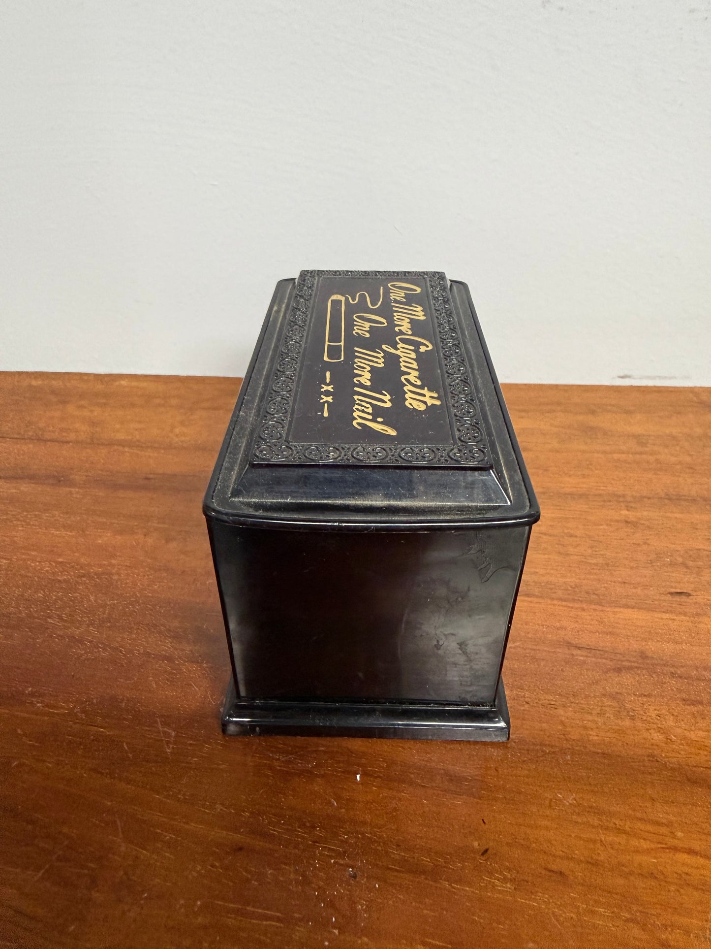 Vintage Novelty Cigarette Dispenser