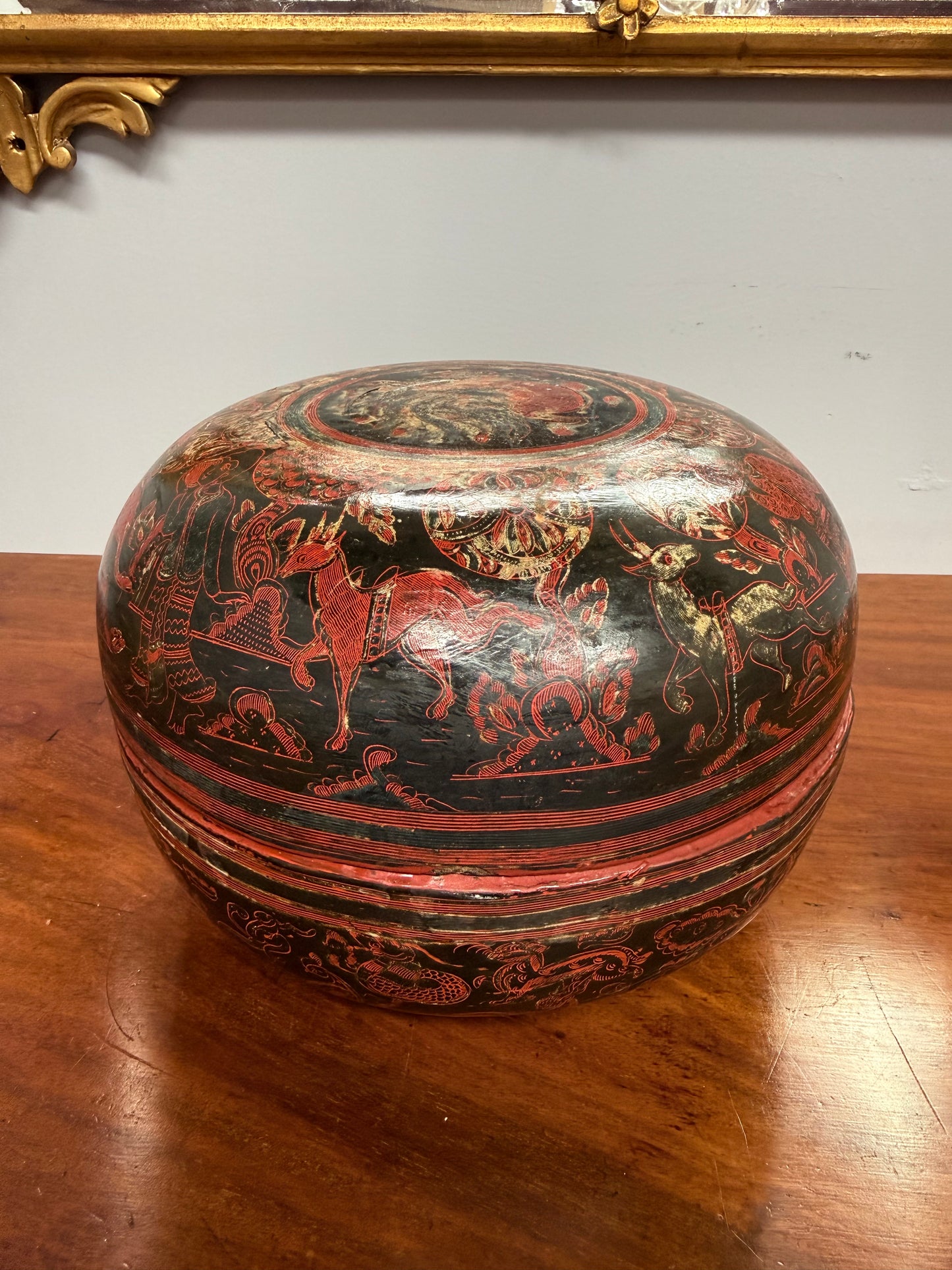 Antique Burmese/Myanmar Lacquer-Ware Round Box