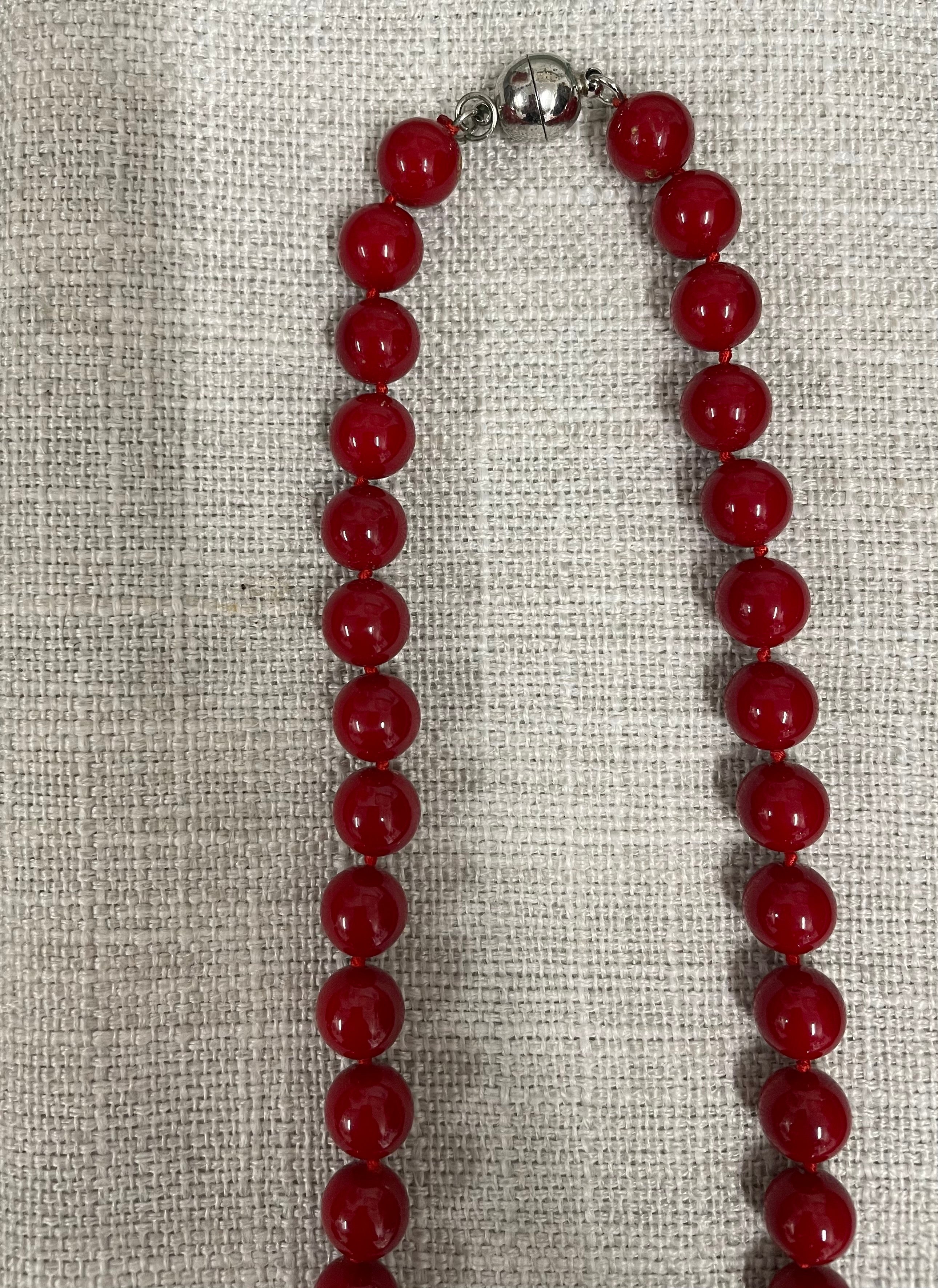 Red glass hot sale bead necklace