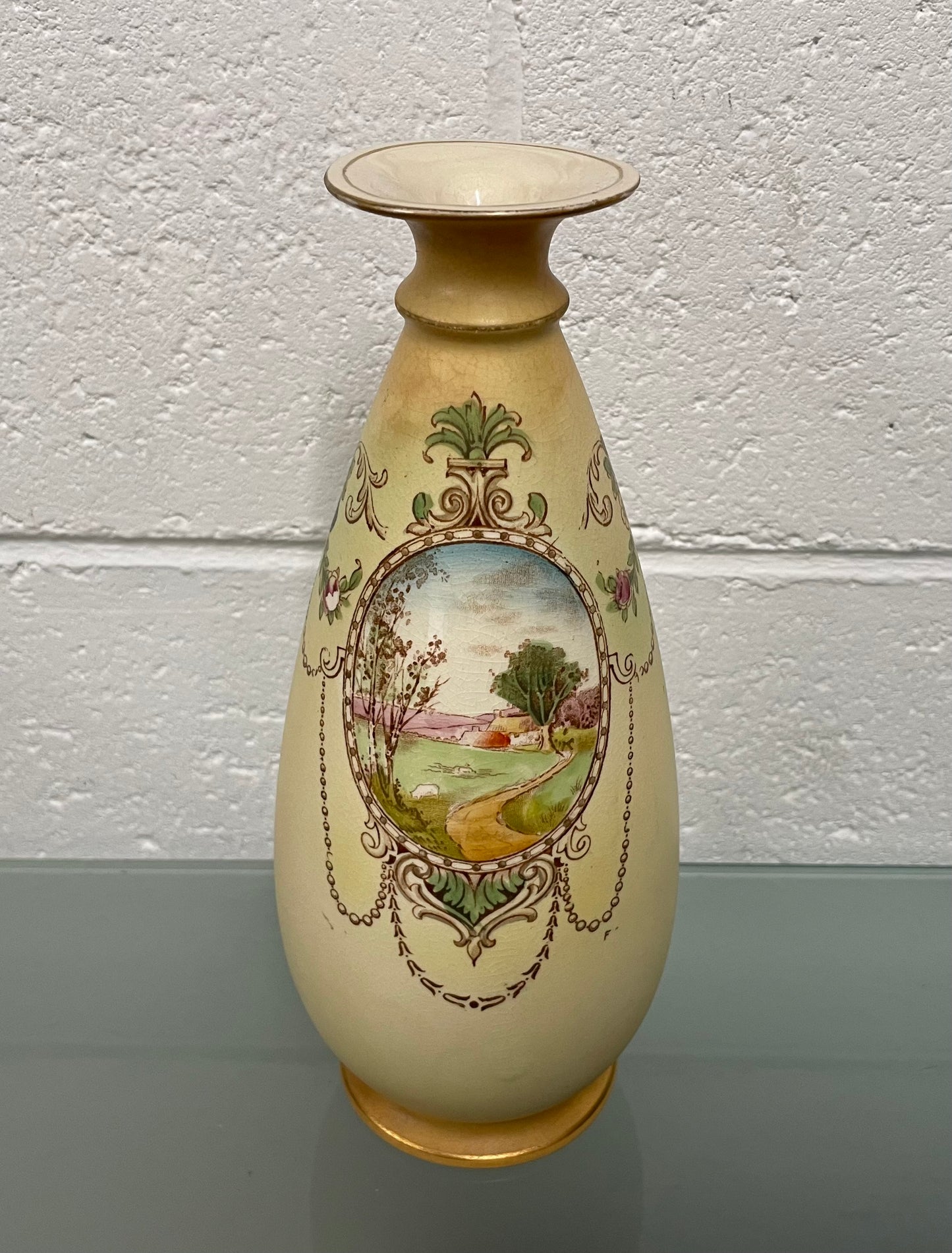 Pretty Edwardian English Vase