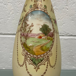 Pretty Edwardian English Vase