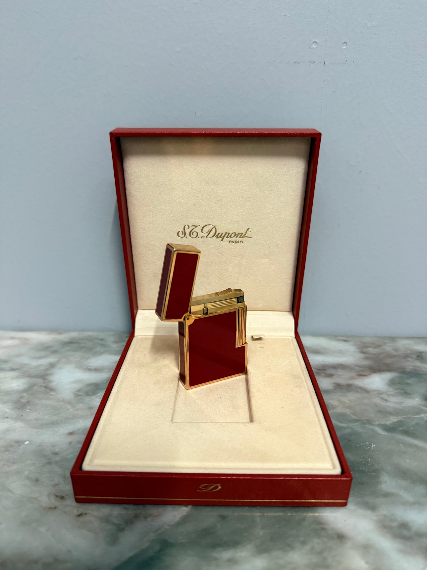 S.T.Dupont Pocket Lighter In Orig Box