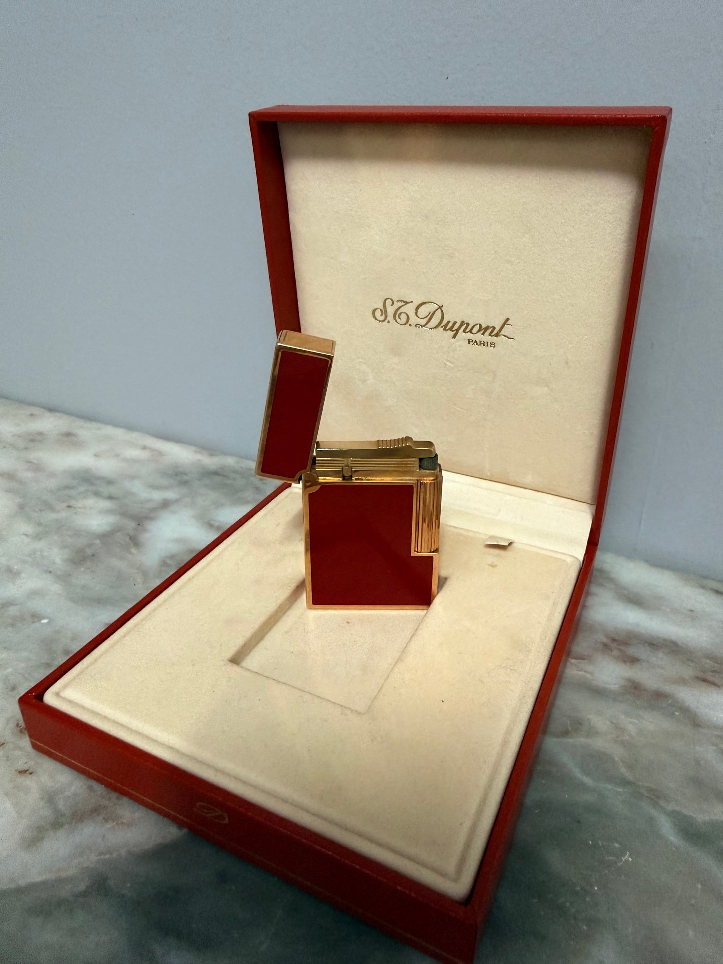 S.T.Dupont Pocket Lighter In Orig Box