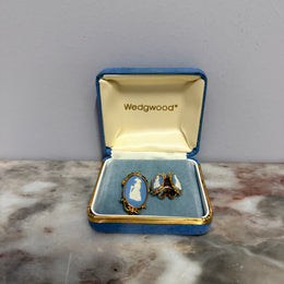 Vintage Wedgwood Pendant / Brooch & Earrings Set In Gold On Silver