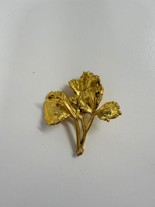 Vintage Gold Tone Flower Brooch