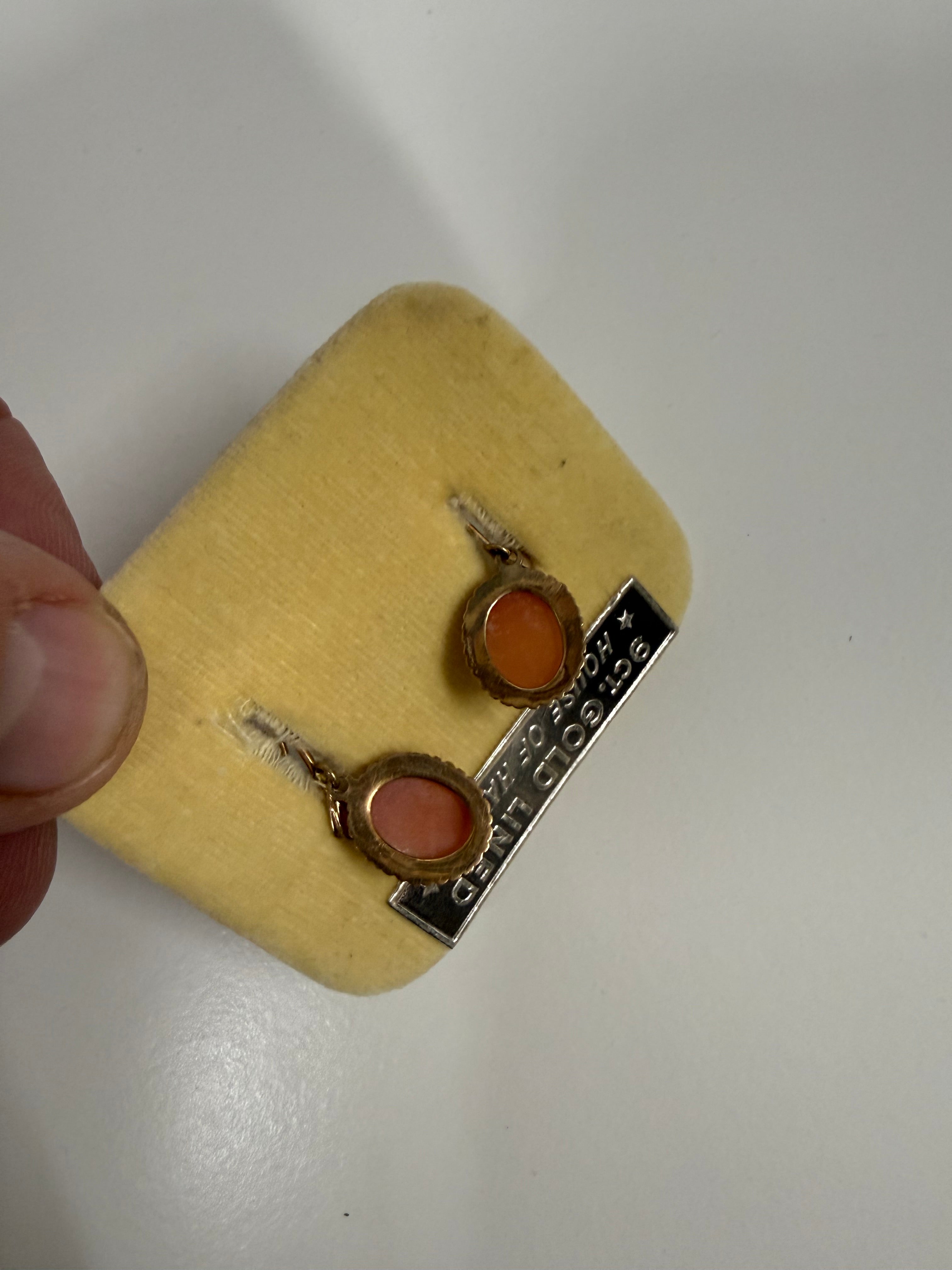 Vintage 9 Carat Gold Lined Cameo Earrings