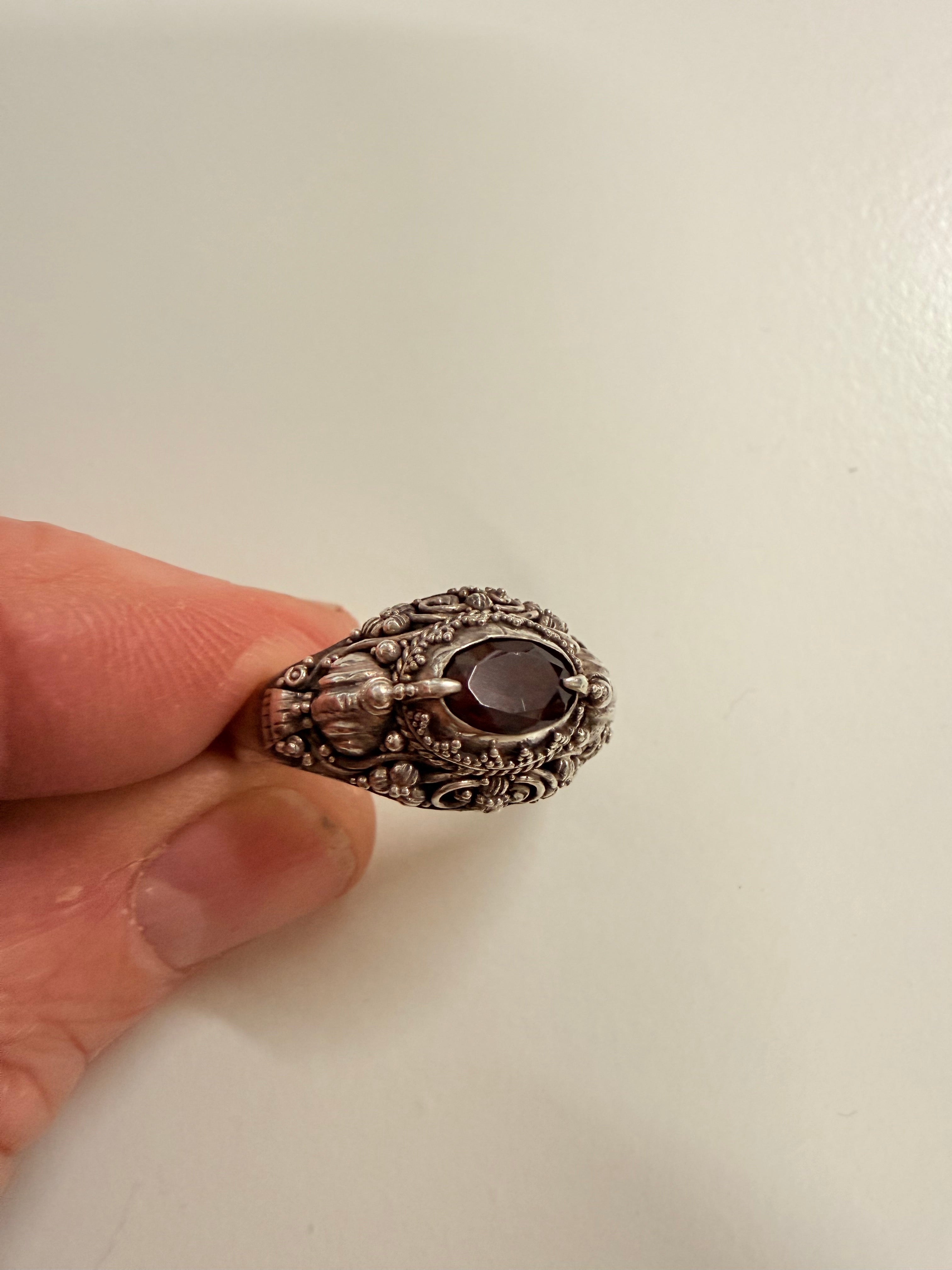 Vintage Sterling Silver & Garnet Ring