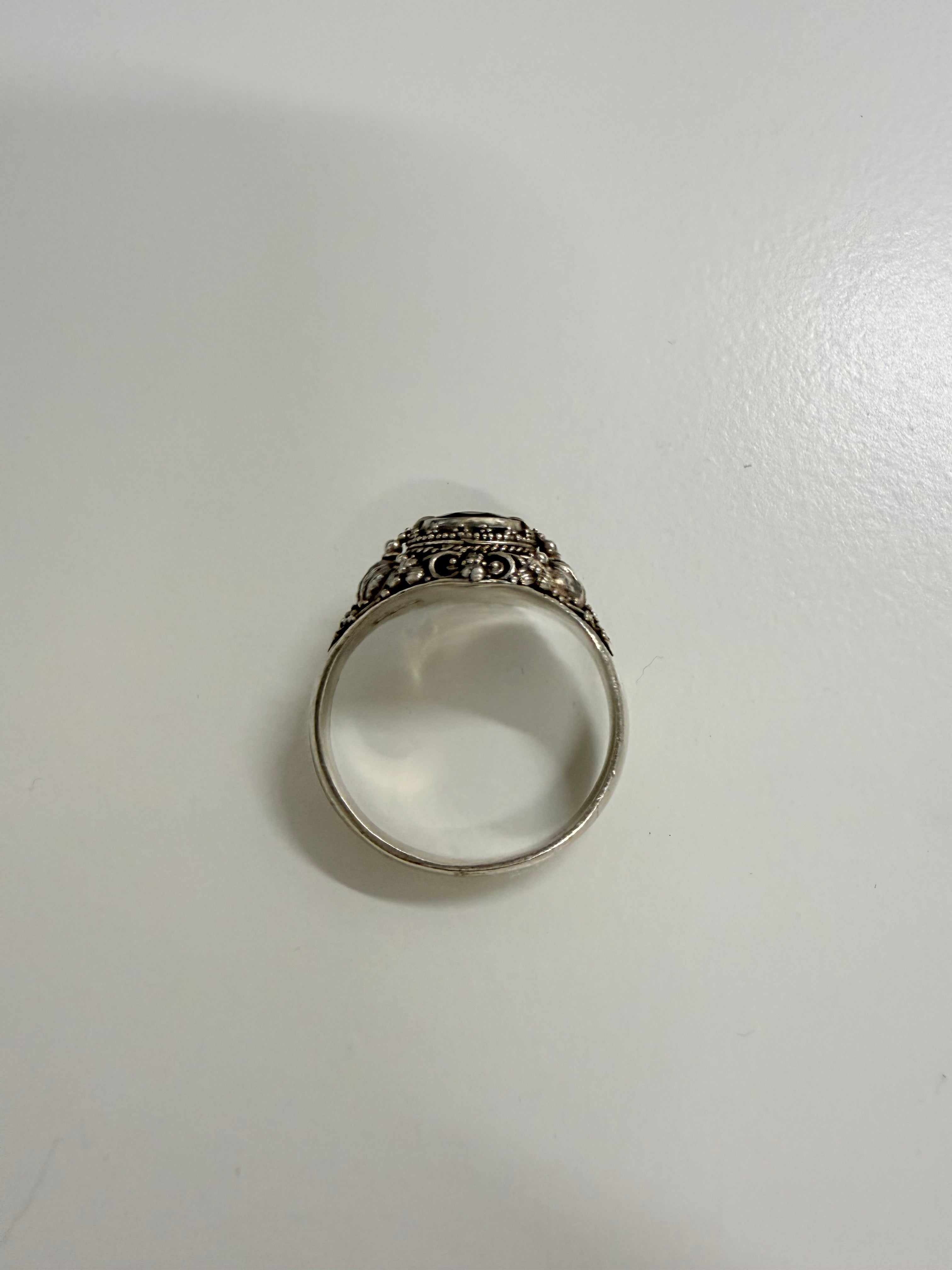 Vintage Sterling Silver & Garnet Ring