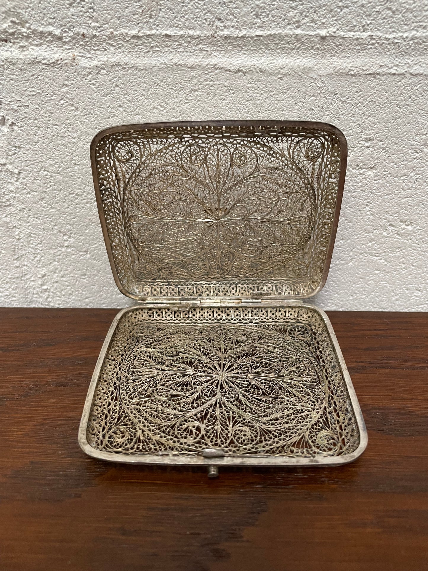 Antique Filigree Silver Case "Continental"