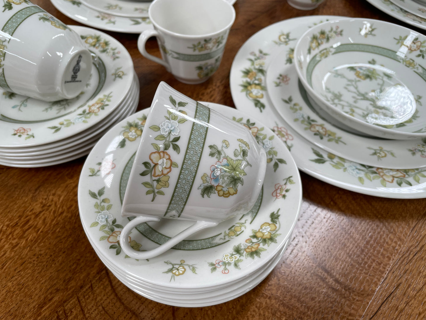 Royal Doulton Fine China Made in England Set for Six- Pattern Tonkin TC1107