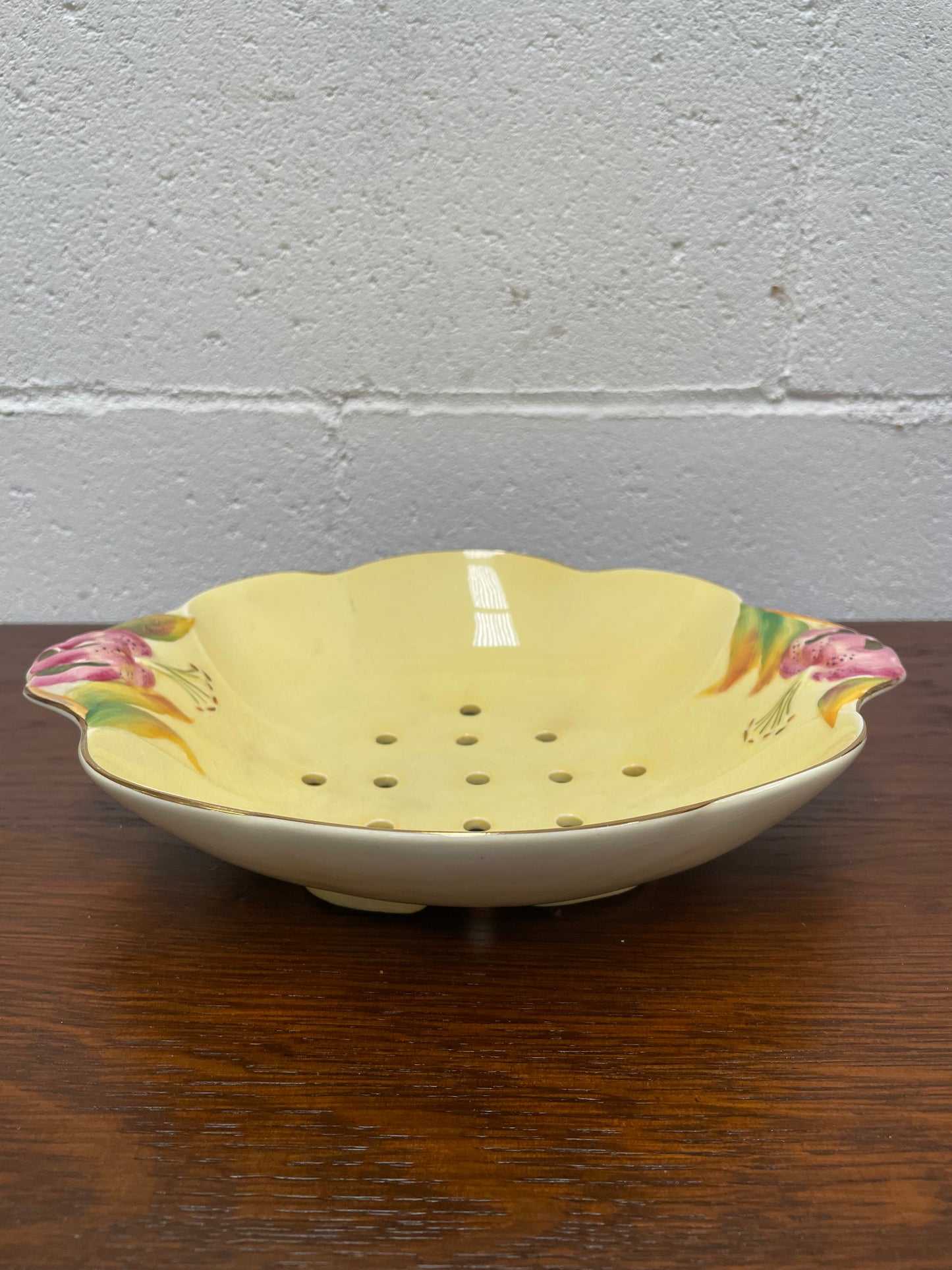 Royal Winton Petunia Draining Bowl