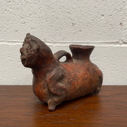 Pre-Columbia terracotta ceramic vessel. Most likely depicting a cat in good condition for its age. 