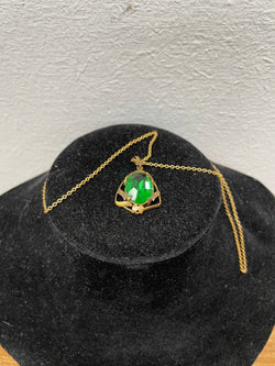 Vintage 9ct Gold Filled Green Stone Pendant & Chain | Antique & Vintage | Moonee Ponds Antiques | Australia Wide Delivery