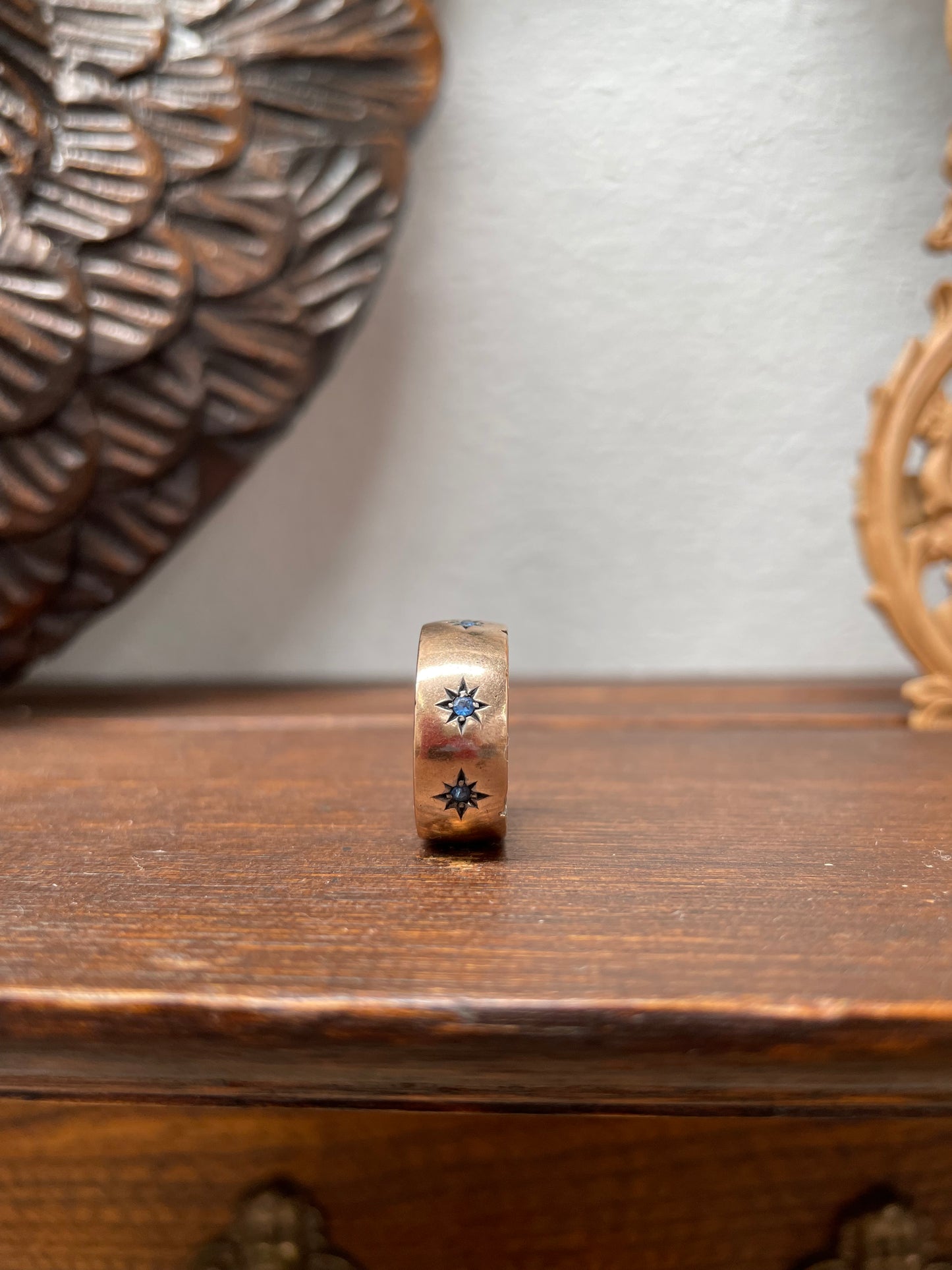 Vintage 9ct Silver Lined Ring With Sapphire