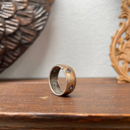 Vintage 9ct Silver Lined Ring With Sapphire