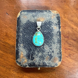 Vintage Silver & Abalone Shell Pendnat