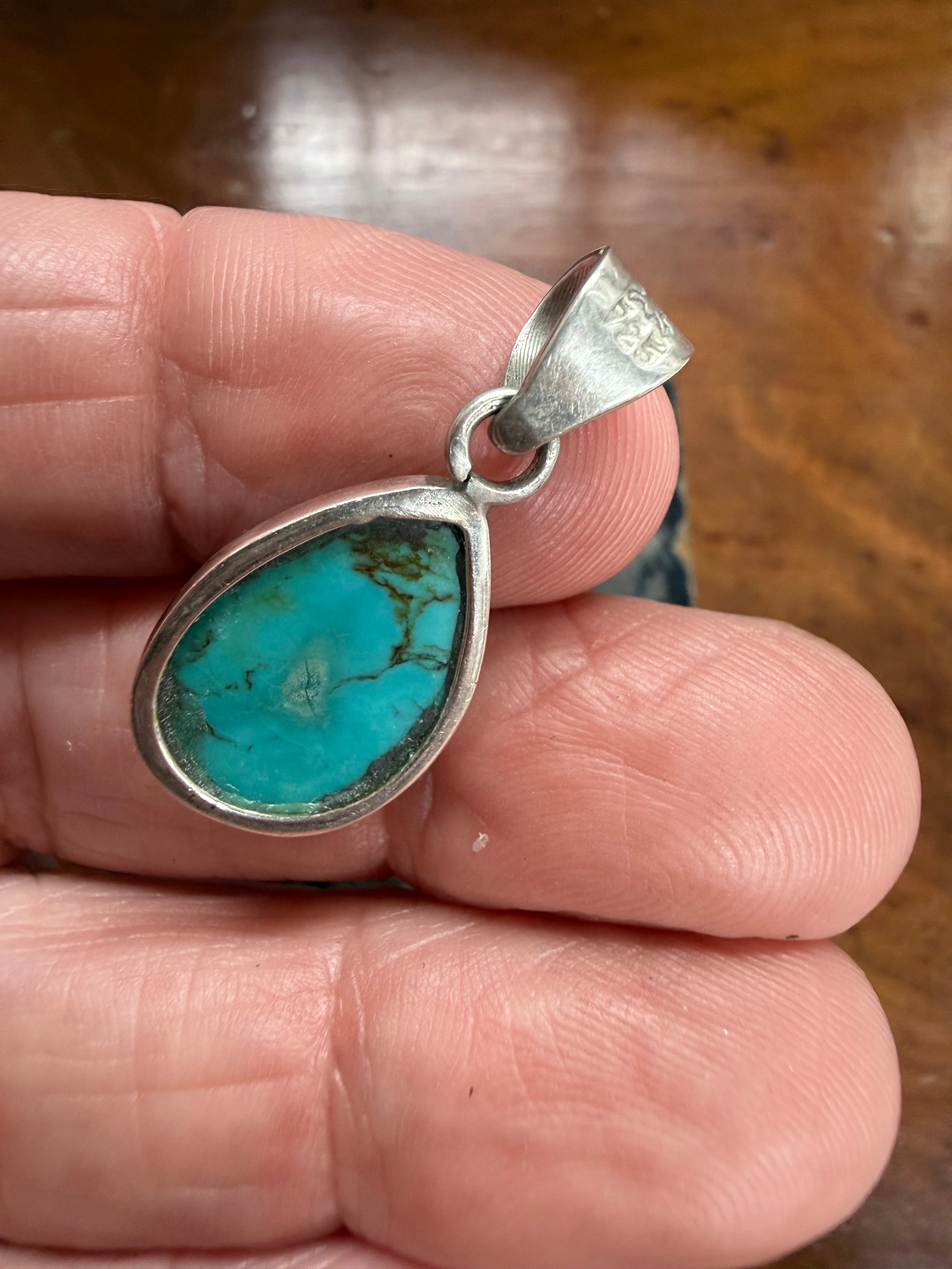 Vintage Silver & Abalone Shell Pendnat