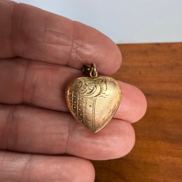 Vintage 9ct Lined Gold Heart Locket