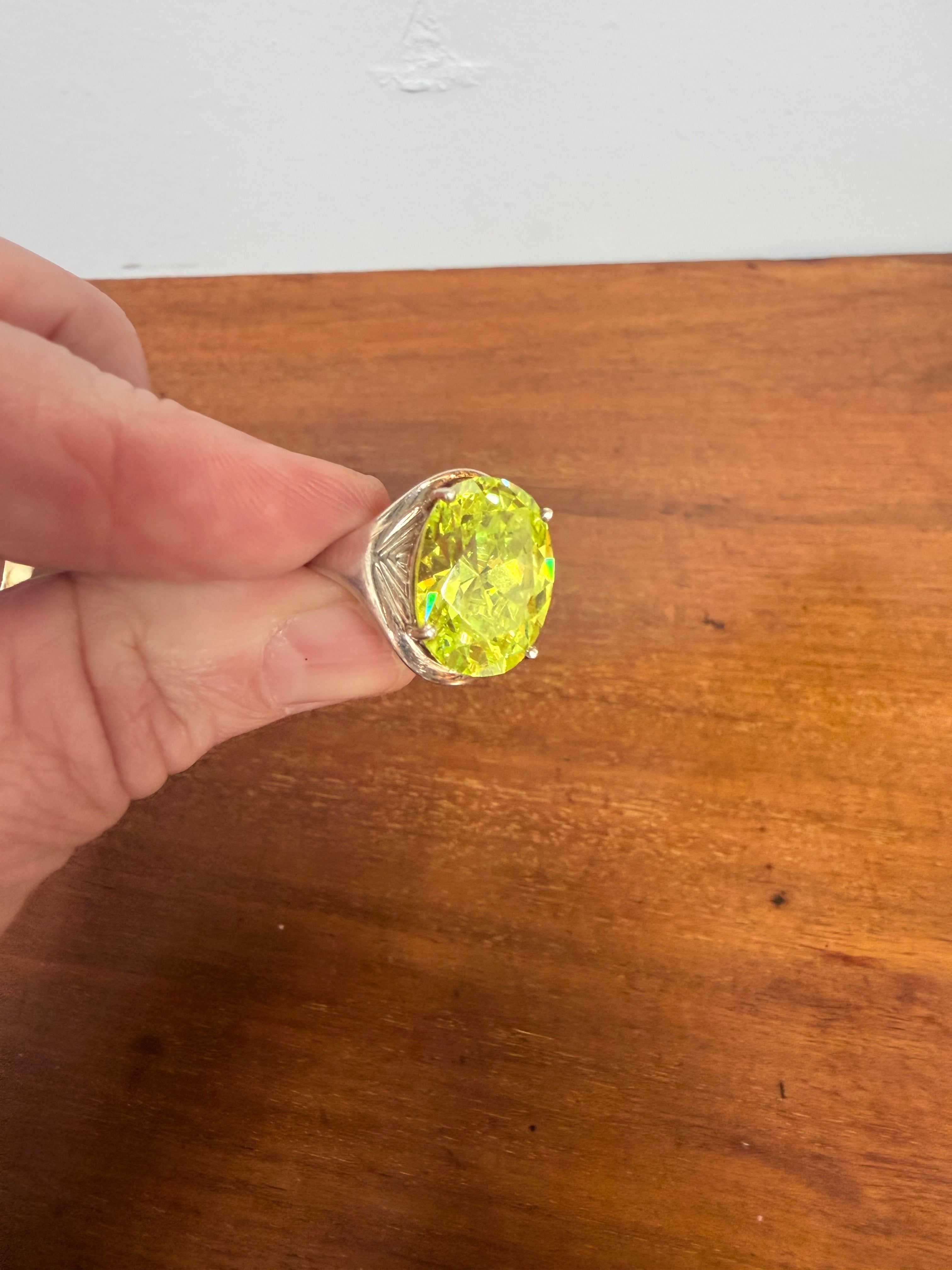 Sterling Silver 925 & Peridot Ring | Antique & Vintage | Moonee Ponds Antiques | Australia Wide Delivery