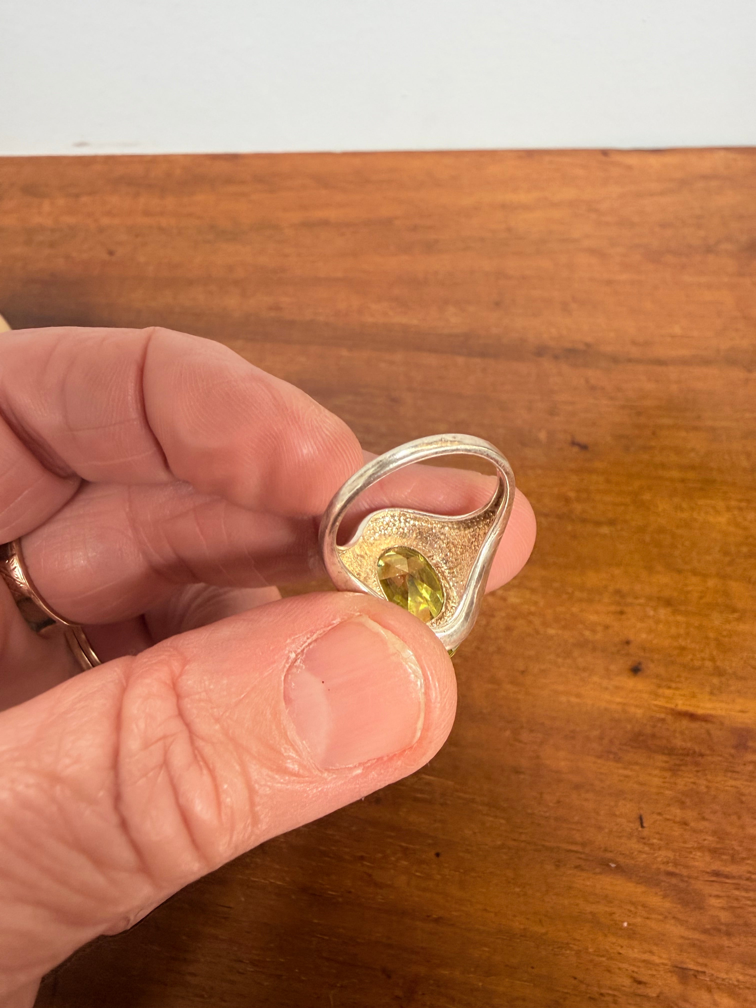Sterling Silver 925 & Peridot Ring | Antique & Vintage | Moonee Ponds Antiques | Australia Wide Delivery