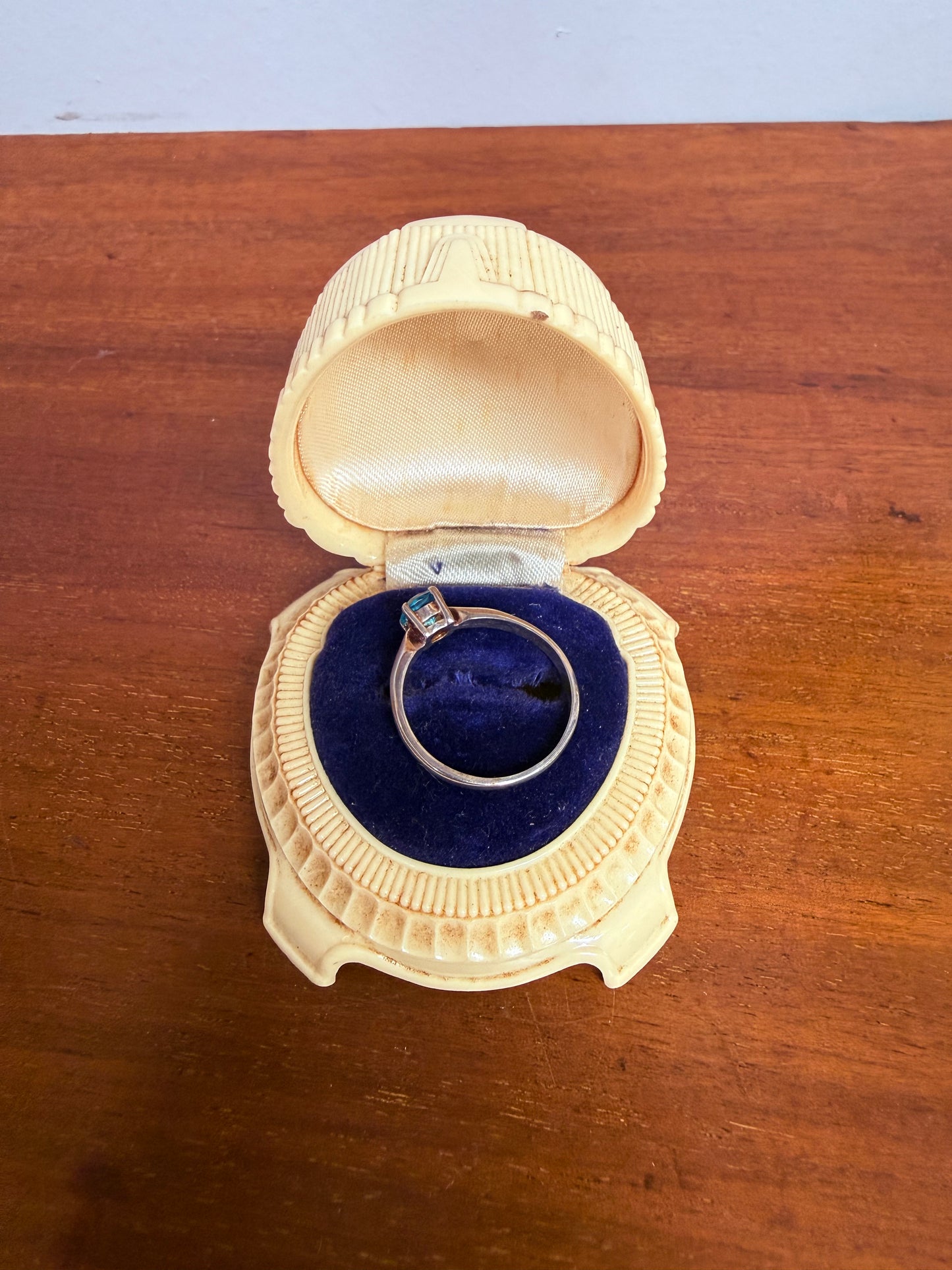 Vintage Silver & Blue Stone Ring