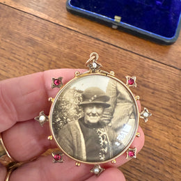 Antique 9ct Photo Locket Set With Seed Pearls & Garnets