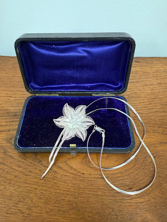 Vintage Hand Made Silver 925 Filigree Flower Pendant & Chain