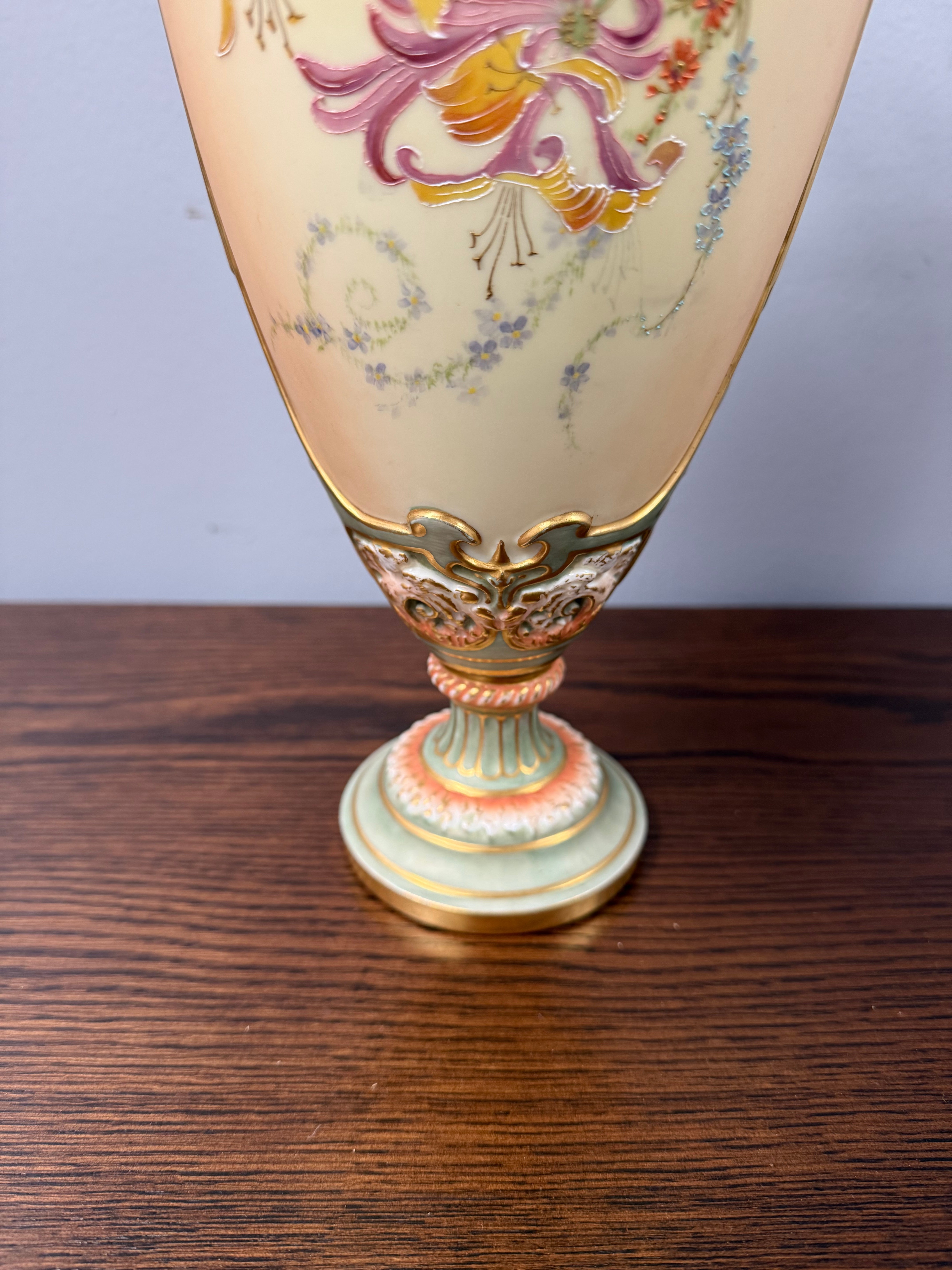 Antique English Royal Worcester Vase