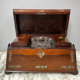 William IV (1835) Rosewood Tea Caddy with MOP Inlay.