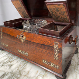 William IV (1835) Rosewood Tea Caddy with MOP Inlay.