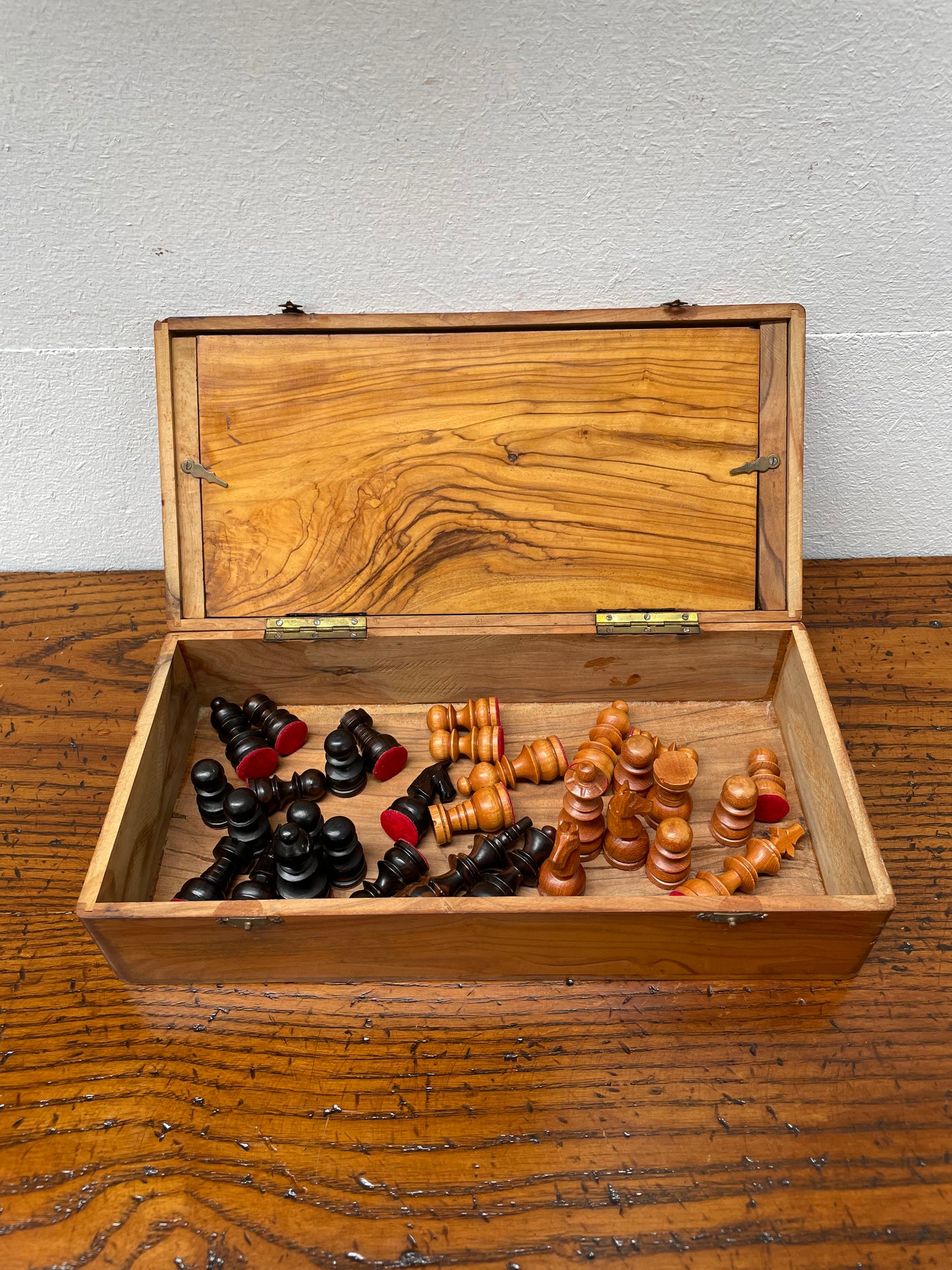 Antique Jerusalem Travelling Chess Box Made from Olive Wood Complete with Board & Pieces