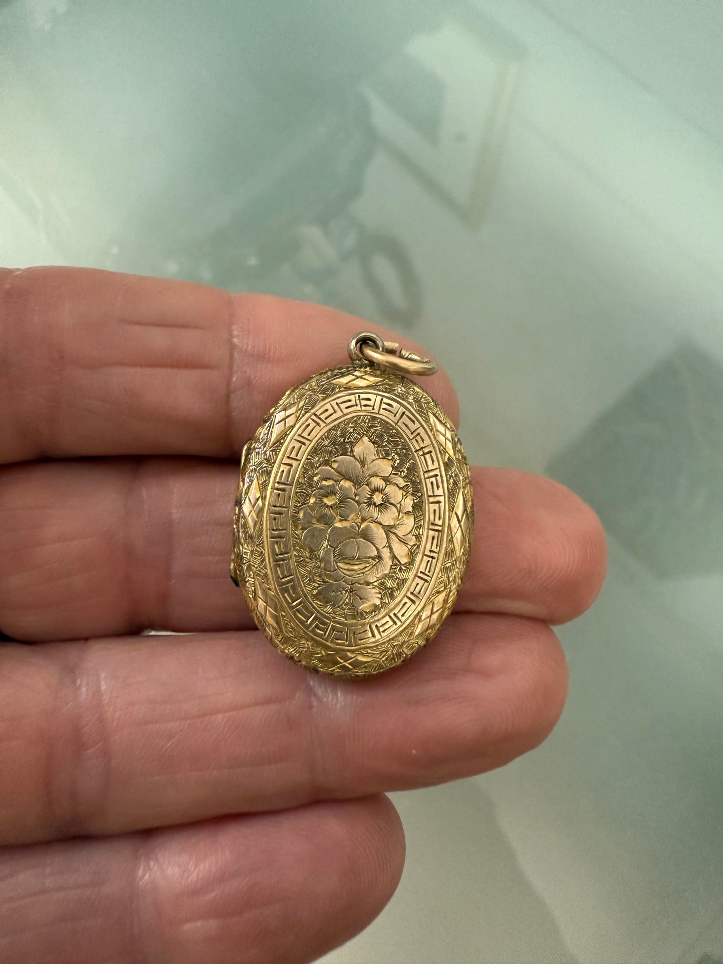Victorian 9 Carat Gold Mourning Locket