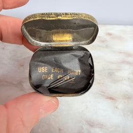 Vintage HMV Gramophone Needle Tin and Needles