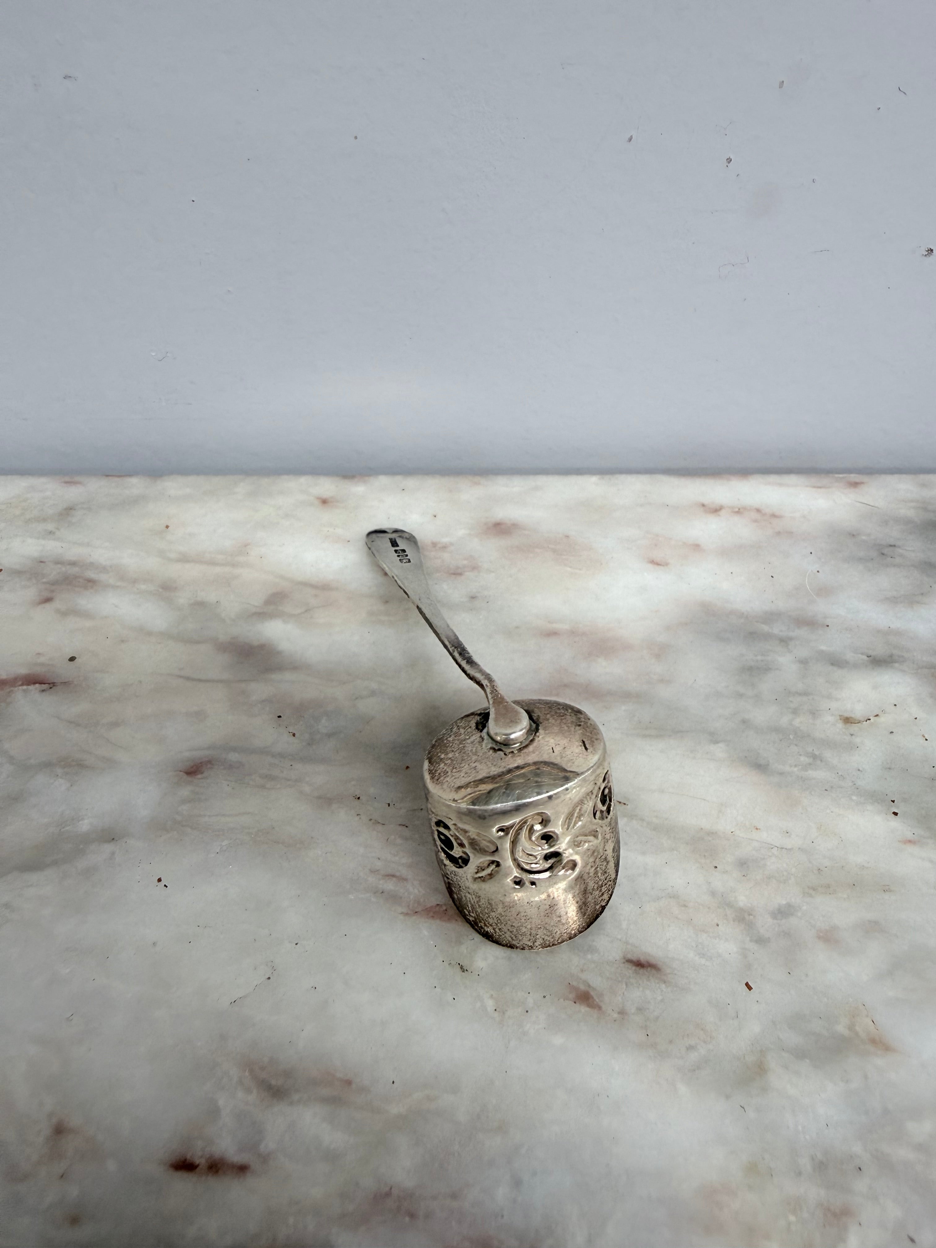 Late Victorian Birmingham Silver Sugar / Tea Caddy Spoon