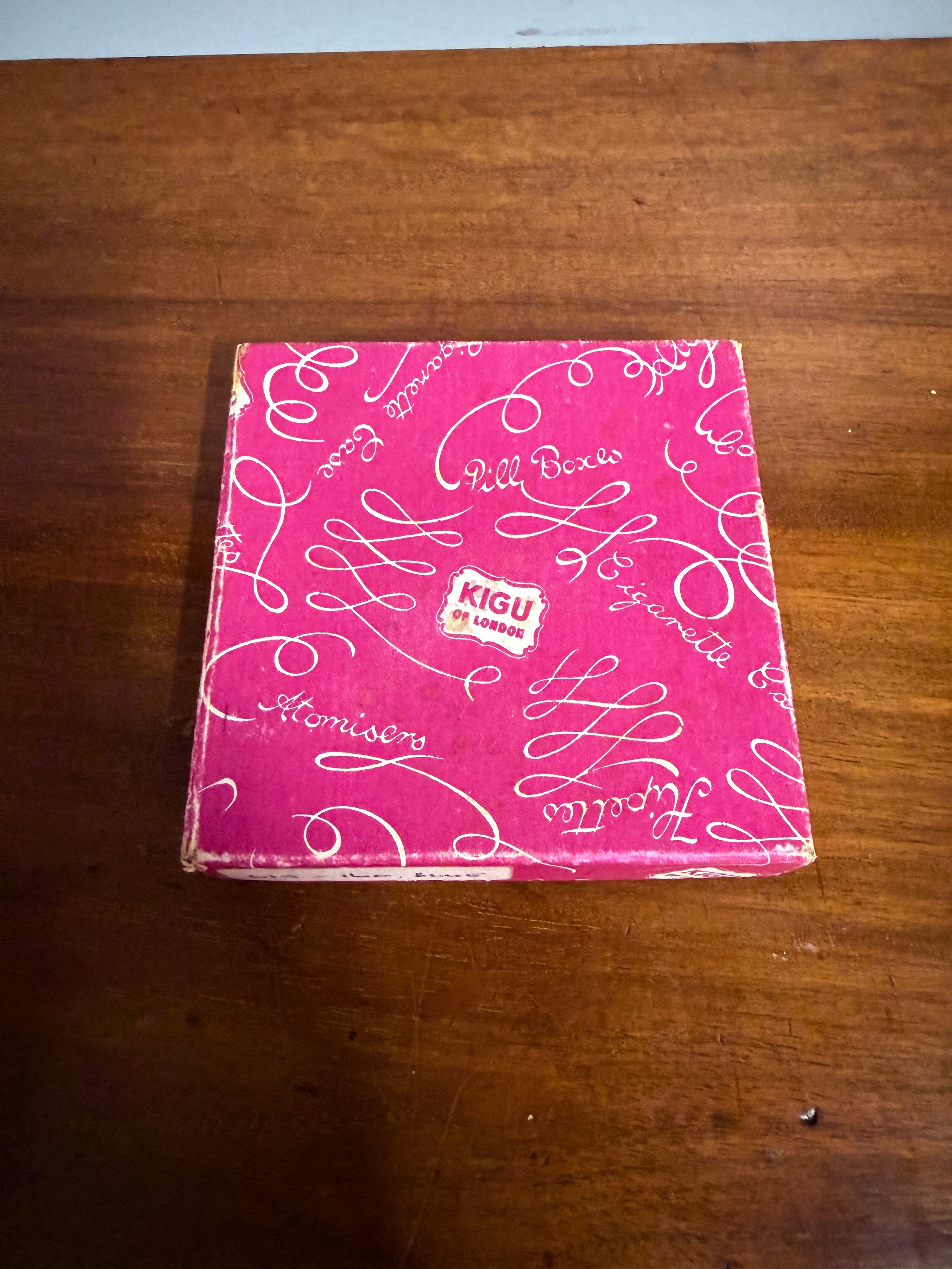 Vintage Kigu Compact with Original Box | Antique & Vintage | Moonee Ponds Antiques | Australia Wide Delivery