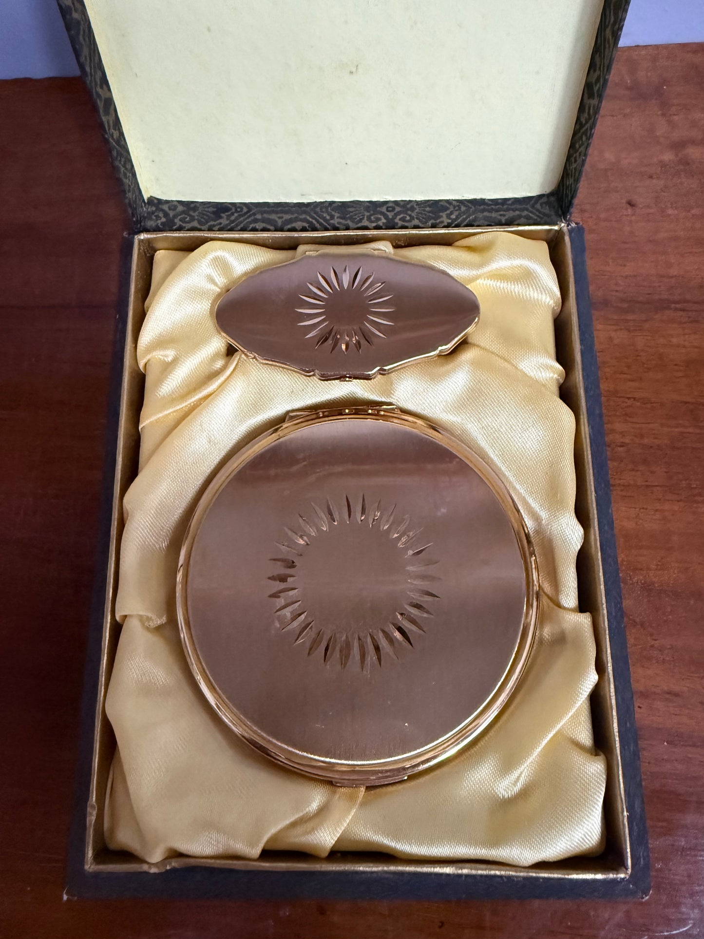 Vintage Stratton Compact Mirror & Lipstick Holder In Original Box
