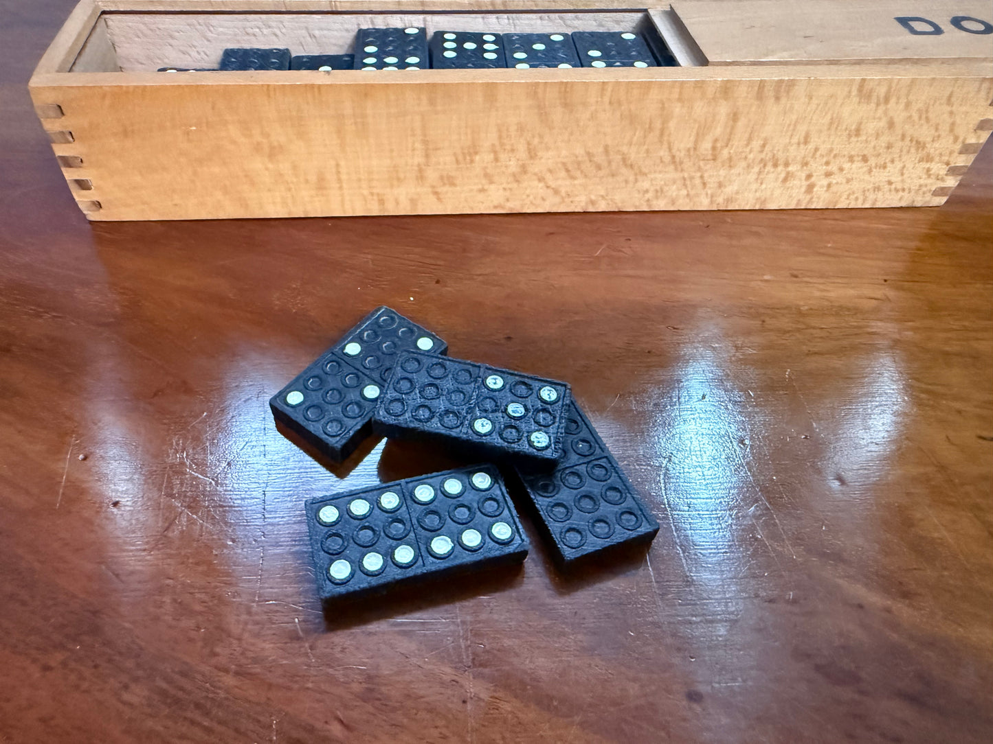 Vintage Dominoes Set in Orig Box